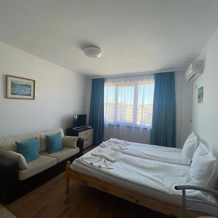 Summer Breeze 503 Private Sunny Apartament *