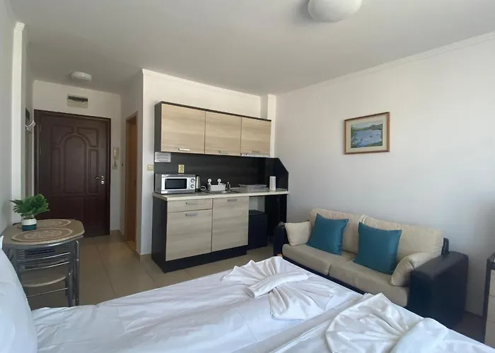 Summer Breeze 503 Private Sunny アパート